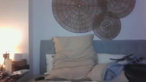 maythe4bwu online show from February 18, 2025, 12:15 am