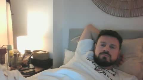 maythe4bwu online show from February 19, 2025, 6:00 am