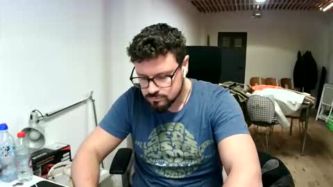 maythe4bwu online show from September 13, 2025, 9:20 am