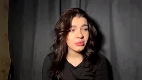 Snapshot of maziebathrick chatting on January 7, 2026, 7:16 pm Adel online show from January 7, 2026, 7:16 pm