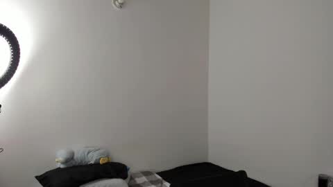 mazikeen_18 online show from March 27, 2026, 1:44 pm