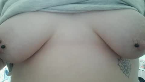 mazydaizy online show from December 3, 2025, 3:36 am