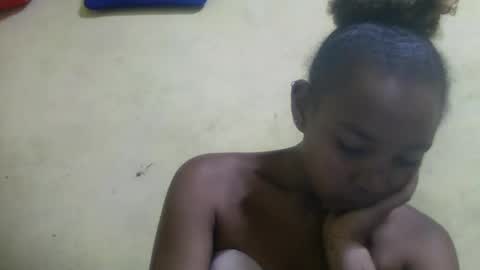 mbotyfeliciaa online show from February 4, 2026, 12:22 pm