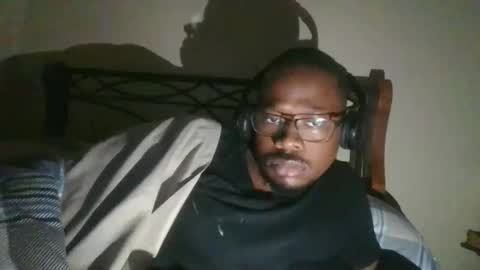 Snapshot of mbsupreme chatting on May 2, 2026, 4:28 am Mark online show from May 2, 2026, 4:28 am
