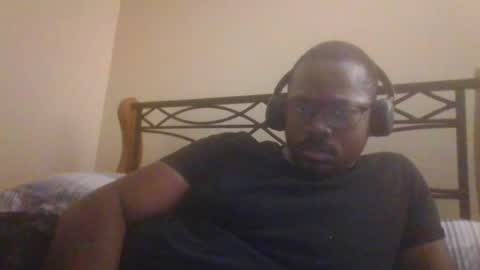 Snapshot of mbsupreme chatting on July 7, 2026, 4:26 am Mark online show from July 7, 2026, 4:26 am