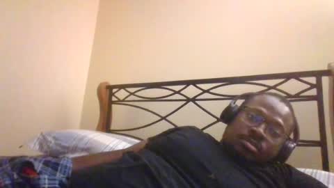 Snapshot of mbsupreme chatting on July 11, 2026, 5:32 am Mark online show from July 11, 2026, 5:32 am