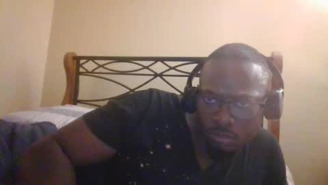 Snapshot of mbsupreme chatting on July 31, 2026, 3:17 am Mark online show from July 31, 2026, 3:17 am