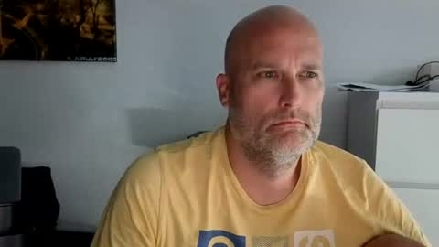 Snapshot of mcinside chatting on August 9, 2026, 12:54 pm mcinside online show from August 9, 2026, 12:54 pm