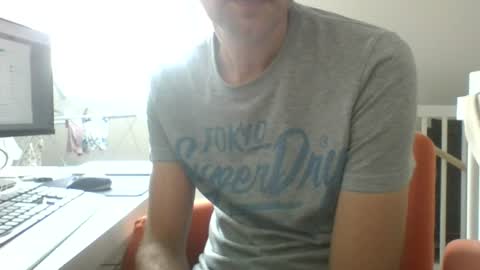 Snapshot of mcloraheen chatting on June 12, 2026, 9:30 am mcloraheen online show from June 12, 2026, 9:30 am