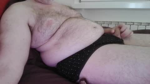Snapshot of mdm1981 chatting on April 17, 2026, 8:17 am mdm1981 online show from April 17, 2026, 8:17 am