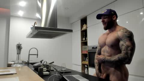 Snapshot of mealphamale chatting on June 5, 2026, 2:12 pm Alpha Male online show from June 5, 2026, 2:12 pm