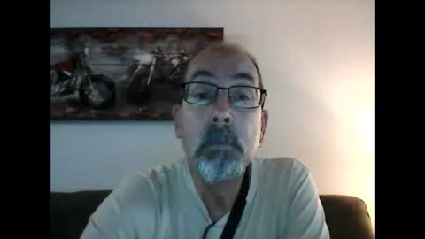me at home online show from December 11, 2024, 1:17 pm