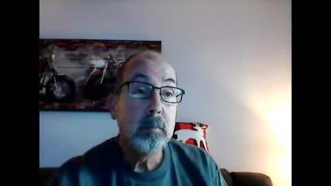 me at home online show from December 31, 2024, 6:24 pm