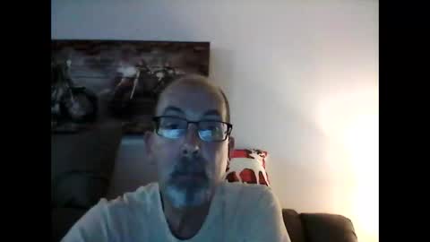 me at home online show from January 2, 2025, 3:37 am