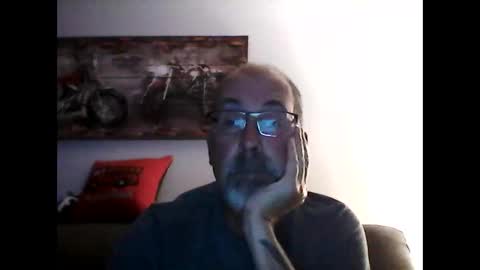 me at home online show from September 12, 2025, 1:38 am