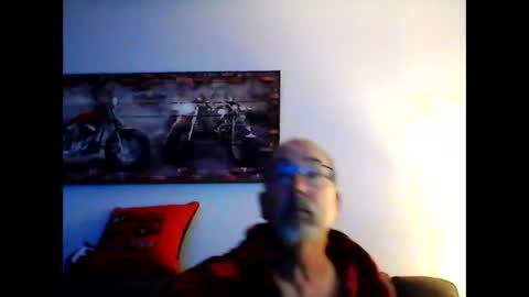 me at home online show from September 13, 2025, 11:32 am