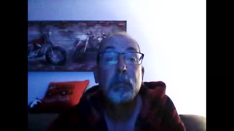 me at home online show from September 14, 2025, 10:36 am