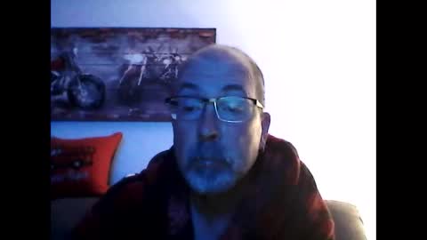 me at home online show from October 16, 2025, 10:16 am