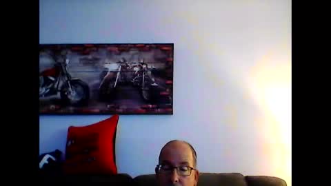 me at home online show from November 14, 2025, 5:11 pm