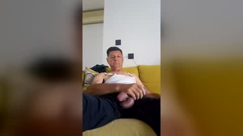 Snapshot of medeni62 chatting on June 16, 2026, 4:48 am medeni62 online show from June 16, 2026, 4:48 am