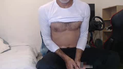 Meditmtc online show from October 2, 2025, 7:43 pm