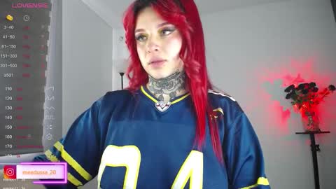 Johana  online show from January 5, 2026, 5:27 pm