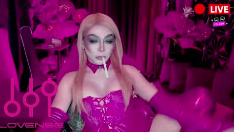 THE QUEEN ALPHA   Queen Medusa Prey online show from April 17, 2026, 8:01 pm