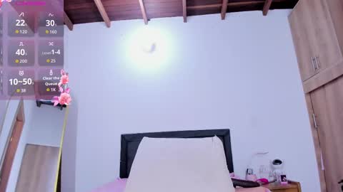 medussa13 online show from September 13, 2025, 1:11 pm