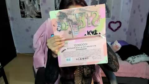 Katrina online show from November 24, 2025, 7:35 pm