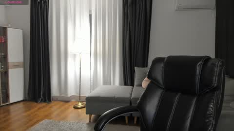 MedussaEyes online show from January 19, 2025, 2:36 am