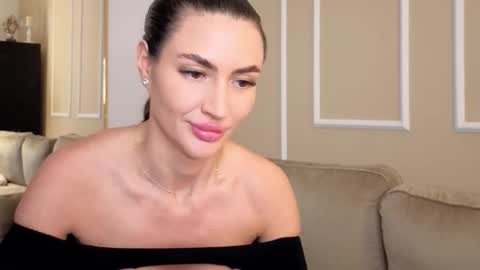 MedussaEyes online show from December 19, 2025, 9:00 pm