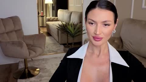 MedussaEyes online show from February 8, 2026, 8:45 pm