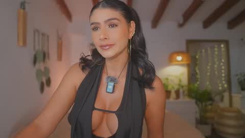 Andrea  online show from October 23, 2025, 12:26 pm