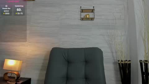 meegan_lopezz online show from February 6, 2025, 8:45 pm