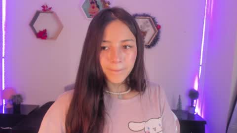 Snapshot of meelanny_ds chatting on December 25, 2024, 4:22 am   online show from December 25, 2024, 4:22 am