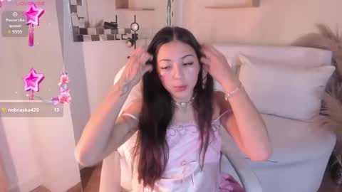 Snapshot of meelanny_ds chatting on February 23, 2025, 9:22 am   online show from February 23, 2025, 9:22 am