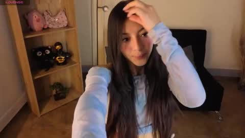   online show from November 17, 2025, 5:35 am