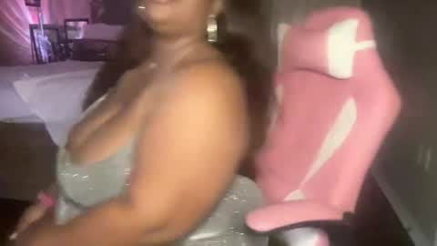 Snapshot of meetsouthernpeach chatting on December 22, 2024, 7:31 pm Southern Peach online show from December 22, 2024, 7:31 pm