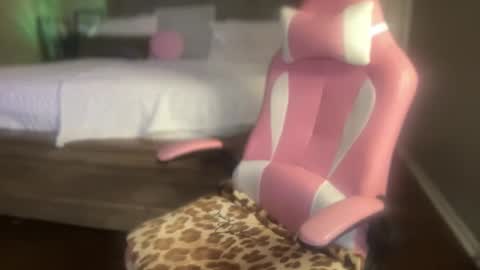 Snapshot of meetsouthernpeach chatting on February 16, 2025, 4:32 pm Southern Peach online show from February 16, 2025, 4:32 pm