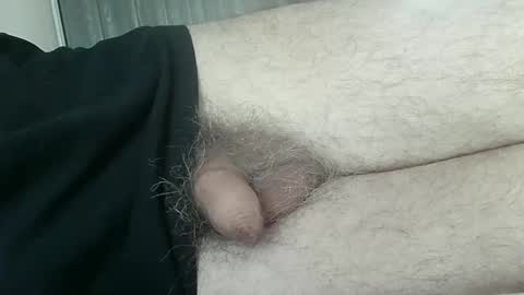 meforu21 online show from January 16, 2025, 1:04 pm