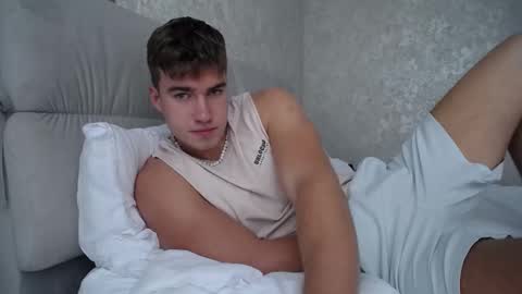 Max online show from October 13, 2025, 8:36 am