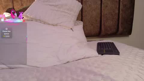 Megan  online show from October 9, 2025, 7:50 am