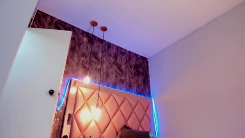 M E G A N online show from March 1, 2025, 7:04 pm