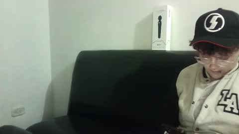 Megan and sophi online show from February 8, 2025, 7:59 am