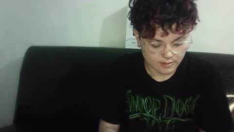 Megan and sophi online show from February 28, 2025, 6:43 am