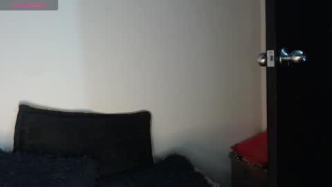 Megan and sophi online show from October 6, 2025, 5:38 am