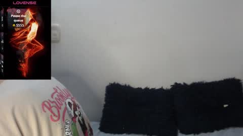 Megan and sophi online show from November 10, 2025, 11:48 pm