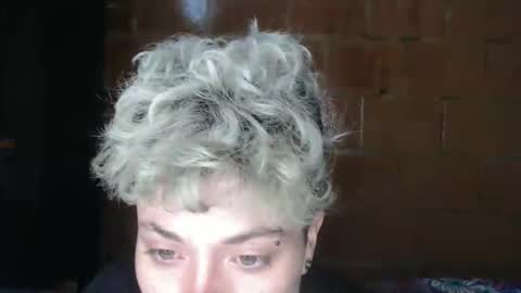 Megan and sophi online show from April 7, 2026, 3:18 am