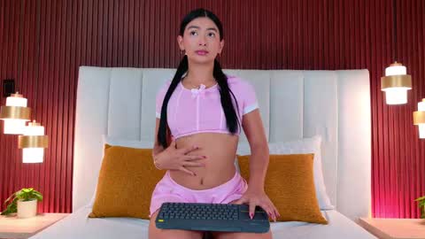 Carolina Paez online show from October 3, 2025, 12:35 pm