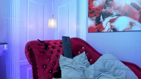 Snapshot of megan_cute4u chatting on October 8, 2025, 11:19 am Megan online show from October 8, 2025, 11:19 am